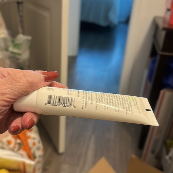 GOLDFADEN MD VITAL BOOST Even Skintone Daily Moisturizer NEW - Picture 7 of 12